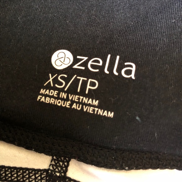 ZELLA - black/white geometric leggings - Size XS - Picture 3 of 3